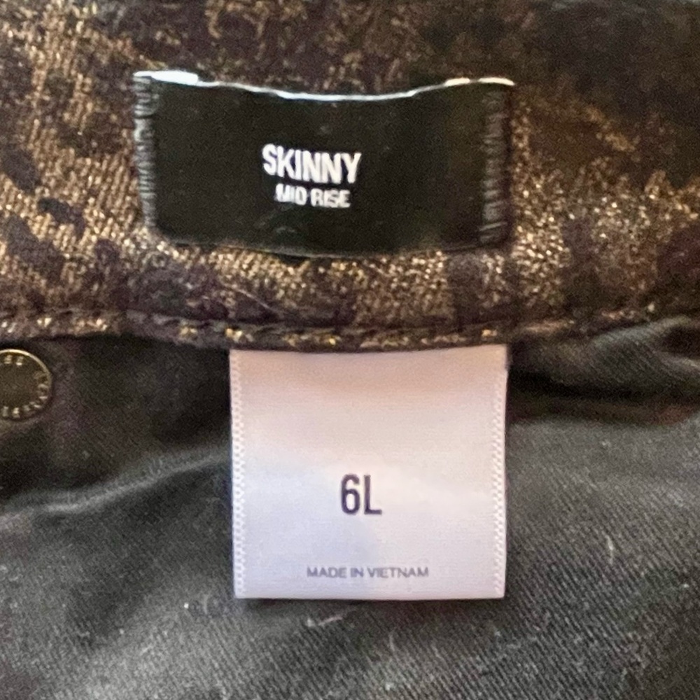 Express Jeans - Picture 3 of 5